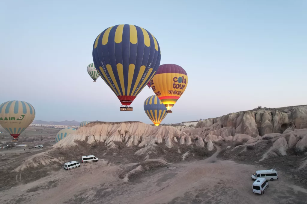 KAPADOKYA'DA TÜM ZAMANLARIN REKORU KIRILDI 10 AYDA 675 BİN KİŞİ KAPADOKYA'YI KUŞ BAKIŞI İZLEDİ