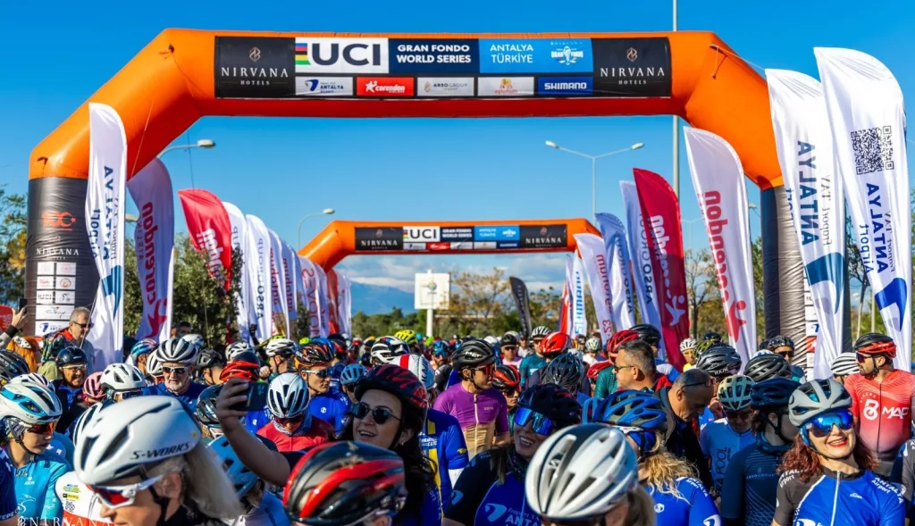 UCI NİRVANA GRAN FONDO WORLD SERİES ANTALYA YARIN YAPILACAK 36 ÜLKEDEN YÜZLERCE BİSİKLETÇİ YARIN ANTALYA'DA SINIRLARI ZORLAYACAK