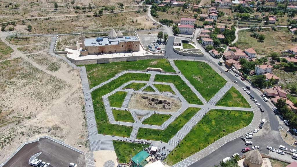 DÜNYADA BAŞKA ÖRNEĞİ YOK, 6 AYDA 150 BİN KİŞİ ZİYARET ETTİ