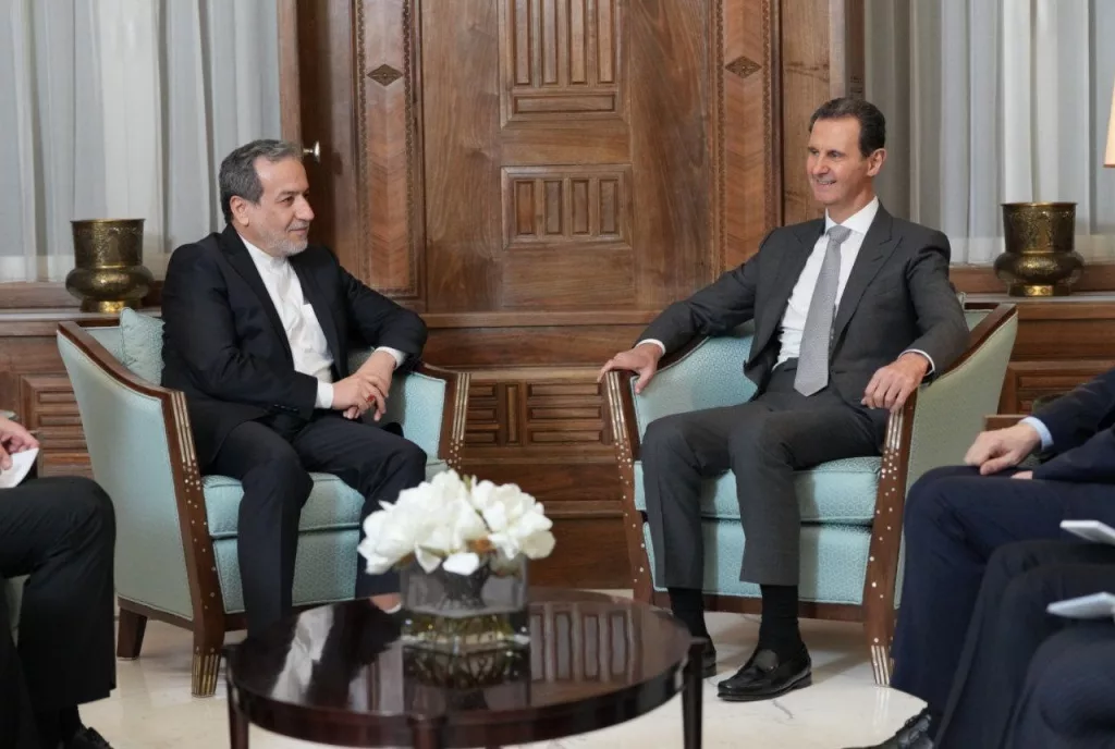 İRAN DIŞİŞLERİ BAKANI ARAKÇİ, SURİYE DEVLET BAŞKANI ESAD İLE BİR ARAYA GELDİ