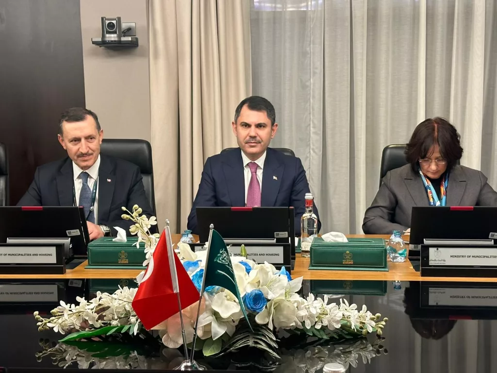 SUUDİ ARABİSTAN ULUSAL KONUT ŞİRKETİ'YLE İŞ BİRLİĞİ ANLAŞMASI İMZALANDI EMLAK KONUT TECRÜBESİNİ SUUDİ ARABİSTAN'A TAŞIYACAK