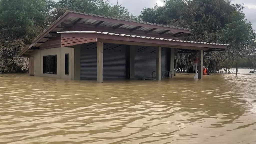 TAYLAND'IN GÜNEYİNDEKİ SELDE CAN KAYBI 25'E YÜKSELDİ