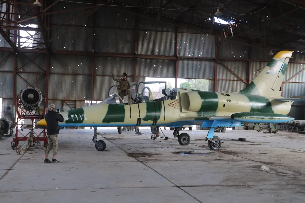 HALEP'TE REJİME AİT HELİKOPTERLER VE SAVAŞ UÇAKLARI SMO'NUN ELİNE GEÇTİ
