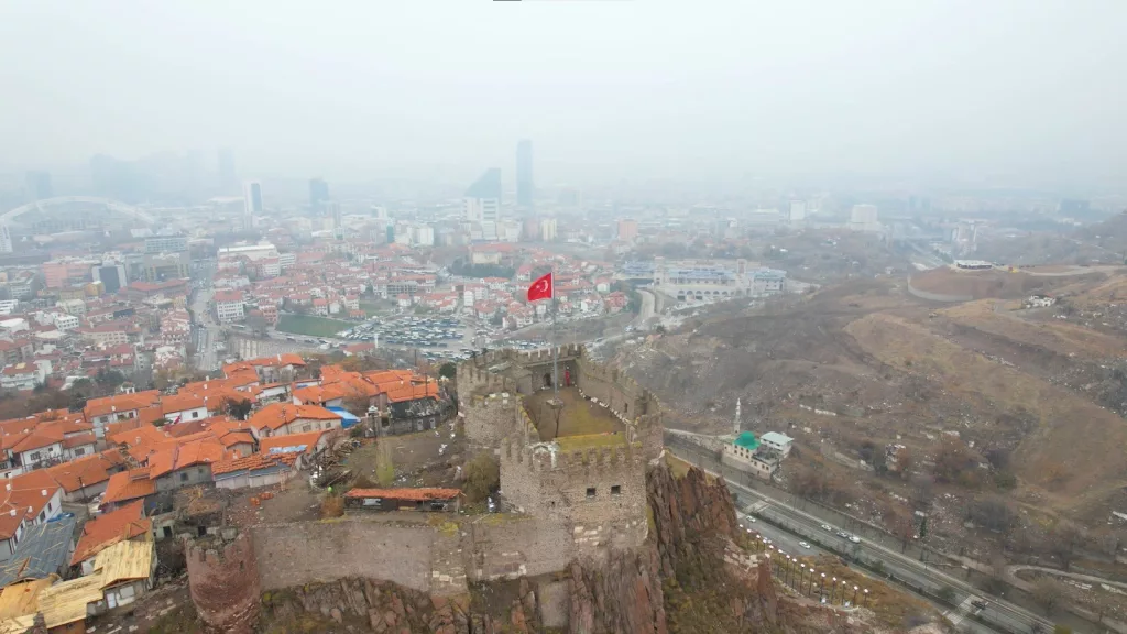 SİS VE GÖKYÜZÜ GÖRSEL ŞÖLENİ HAVADAN GÖRÜNTÜLENDİ