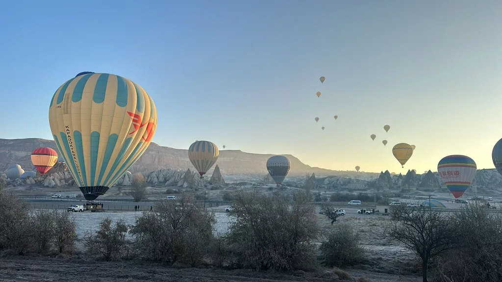 KAPADOKYA'DA SICAK HAVA BALONLARI BİR HAFTA SONRA YENİDEN HAVALANDI