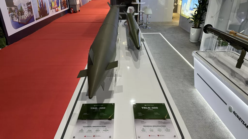 ROKETSAN'DAN VİETNAM'DA GÖVDE GÖSTERİSİ