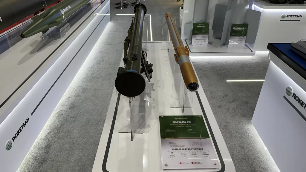 ROKETSAN'DAN VİETNAM'DA GÖVDE GÖSTERİSİ