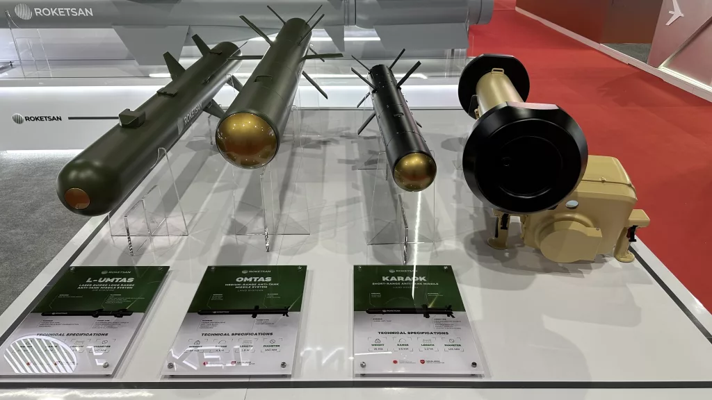 ROKETSAN'DAN VİETNAM'DA GÖVDE GÖSTERİSİ