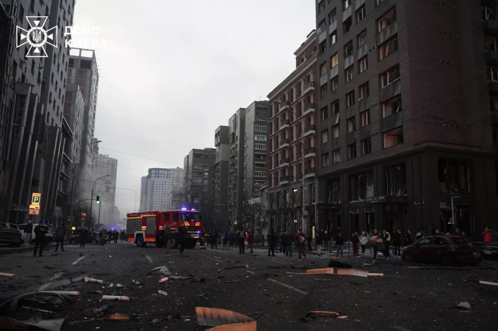 RUSYA'DAN KİEV'E 8 FÜZEYLE SALDIRI: 1 ÖLÜ, 7 YARALI