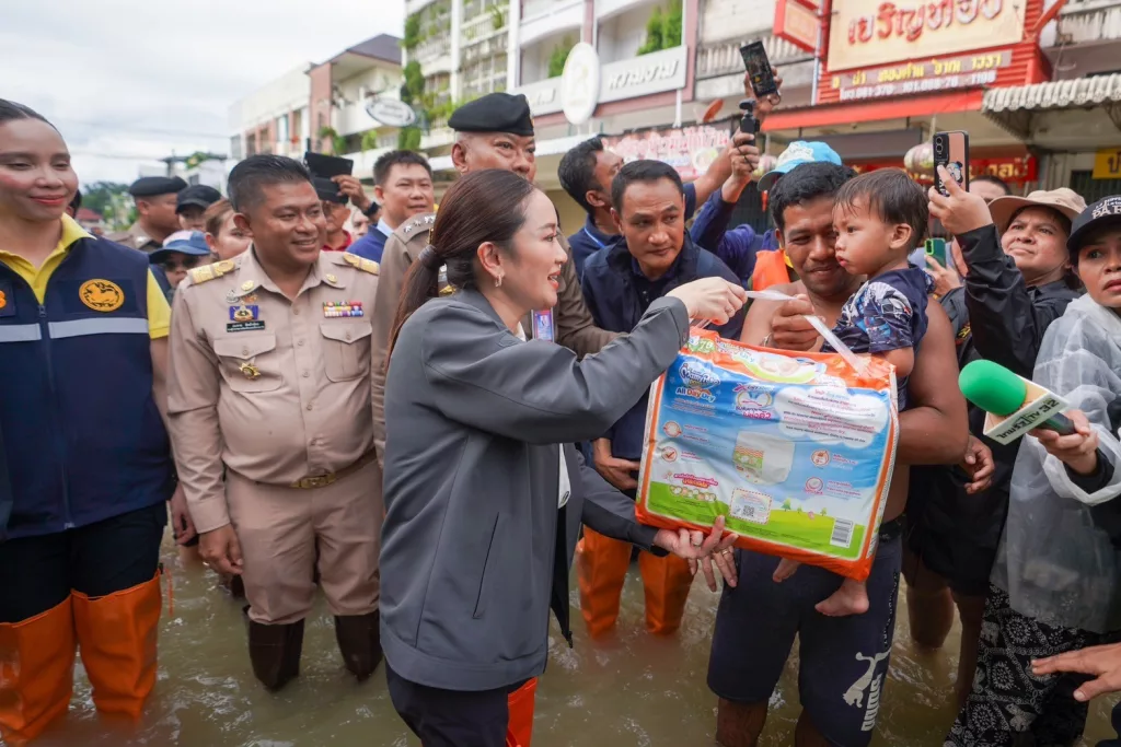 TAYLAND'DAKİ SEL FELAKETİNDE CAN KAYBI 37'YE YÜKSELDİ