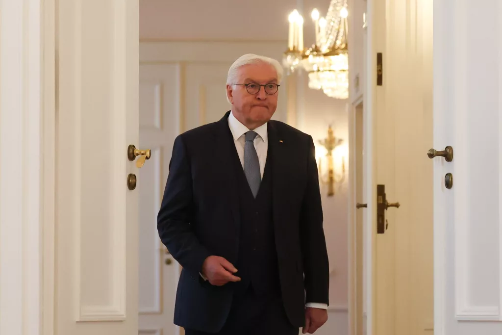 German President Steinmeier announces the dissolution of the German Bundestag
