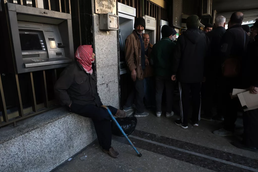 ESAD BANKALARI BOŞALTTI, SURİYELİLER MAĞDUR OLDU