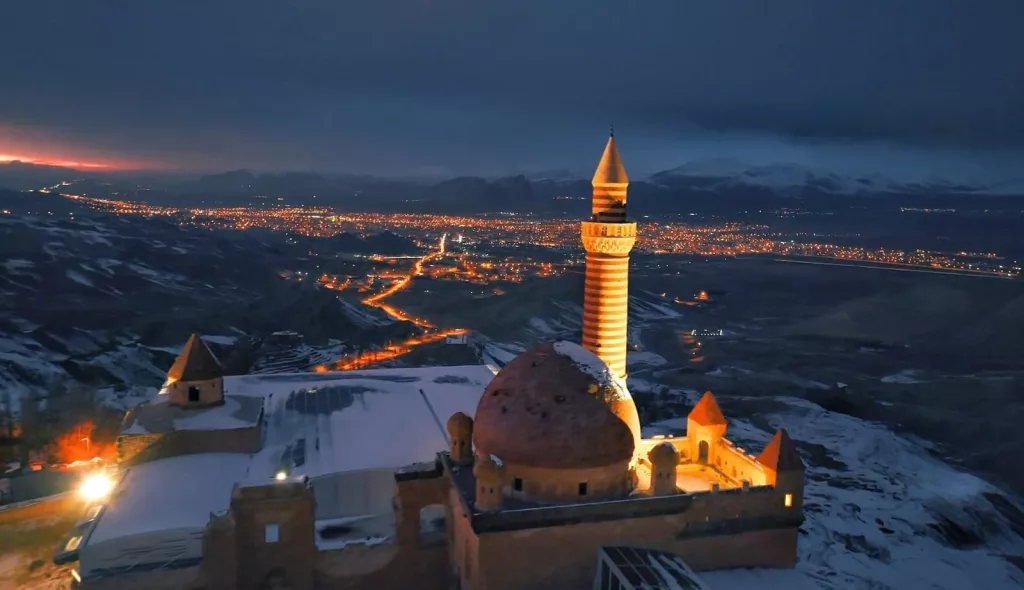 İSHAK PAŞA SARAYI, 2024 YILINDA 260 BİN ZİYARETÇİYİ AĞIRLADI