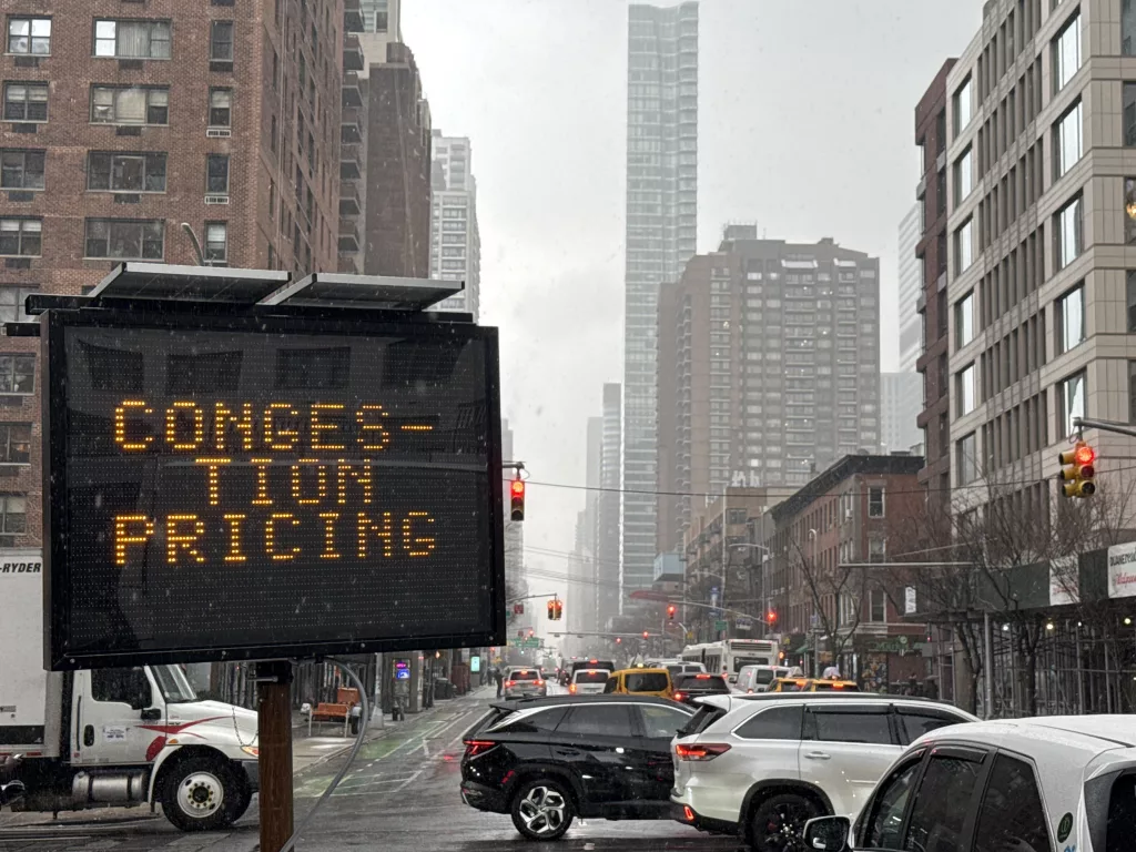 NEW YORK'TA "TRAFİK YOĞUNLUĞU ÜCRETİ" UYGULAMASI BAŞLADI