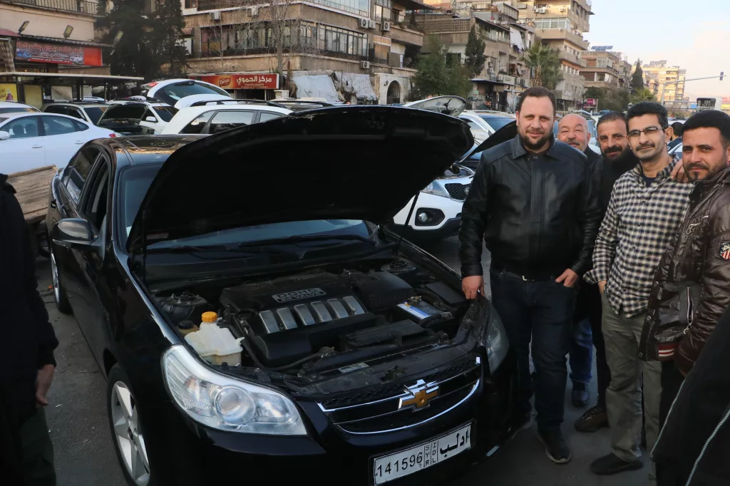 SURİYE'DE ESAD REJİMİNİN DEVRİLMESİYLE ARAÇ FİYATLARINDA DÜŞÜŞ YAŞANDI