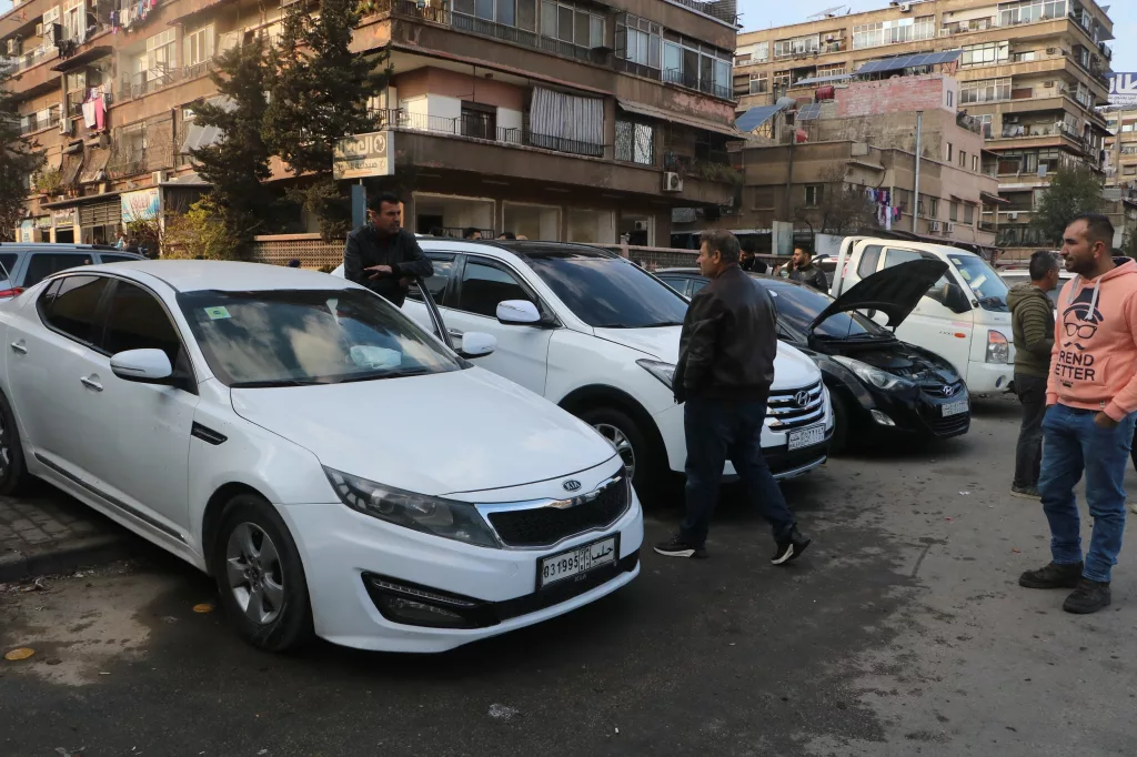 SURİYE'DE ESAD REJİMİNİN DEVRİLMESİYLE ARAÇ FİYATLARINDA DÜŞÜŞ YAŞANDI