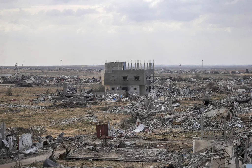 Aid trucks reach Gaza's south amid Israel-Hamas ceasefire