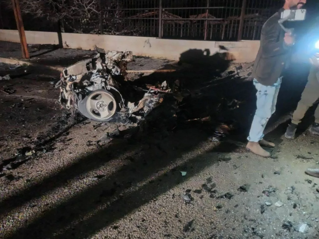 SURİYE'DE BOMBA YÜKLÜ ARAÇLARLA ÇİFTE SALDIRI