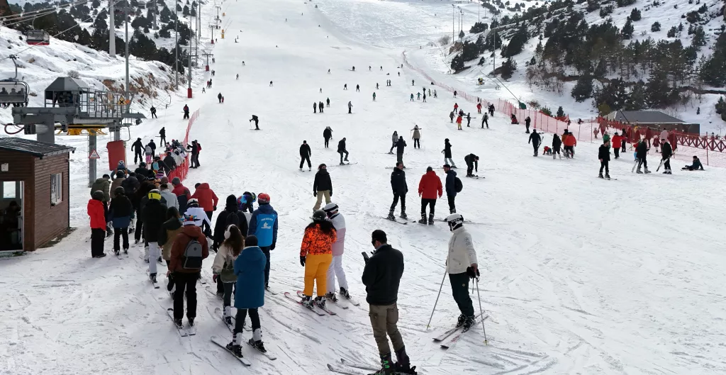 ERGAN KAYAK MERKEZİ DOLDU TAŞTI