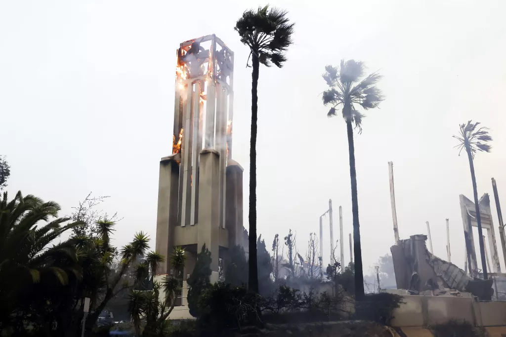 Palisades Wildfire forces thousands to evacuate in Los Angeles area