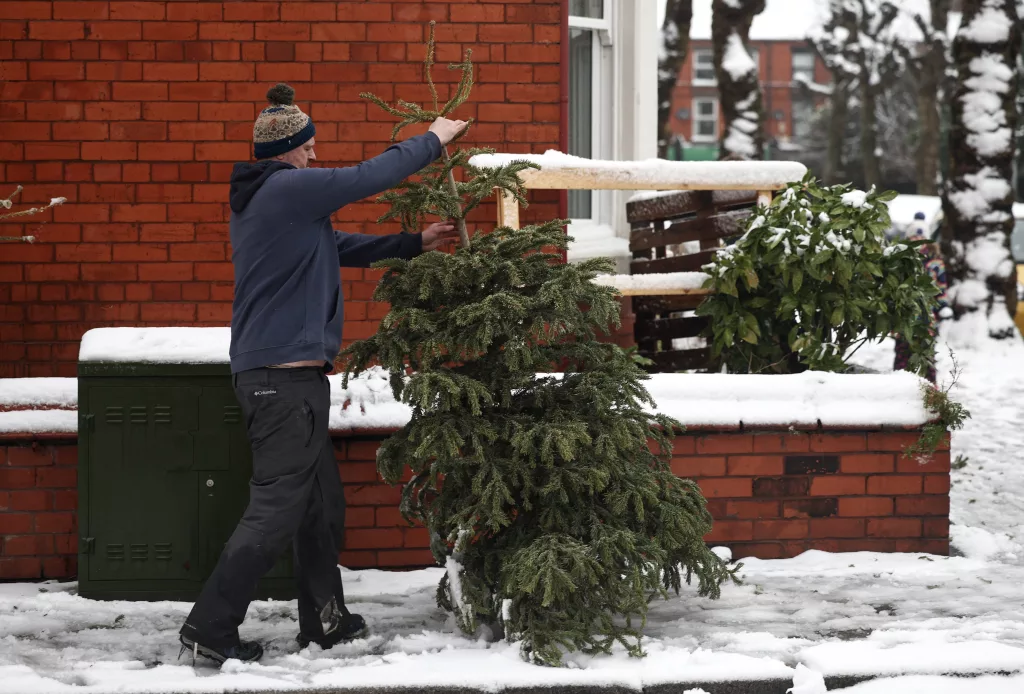 Heavy snow in Liverpool amidst warnings for snow and ice across Britain