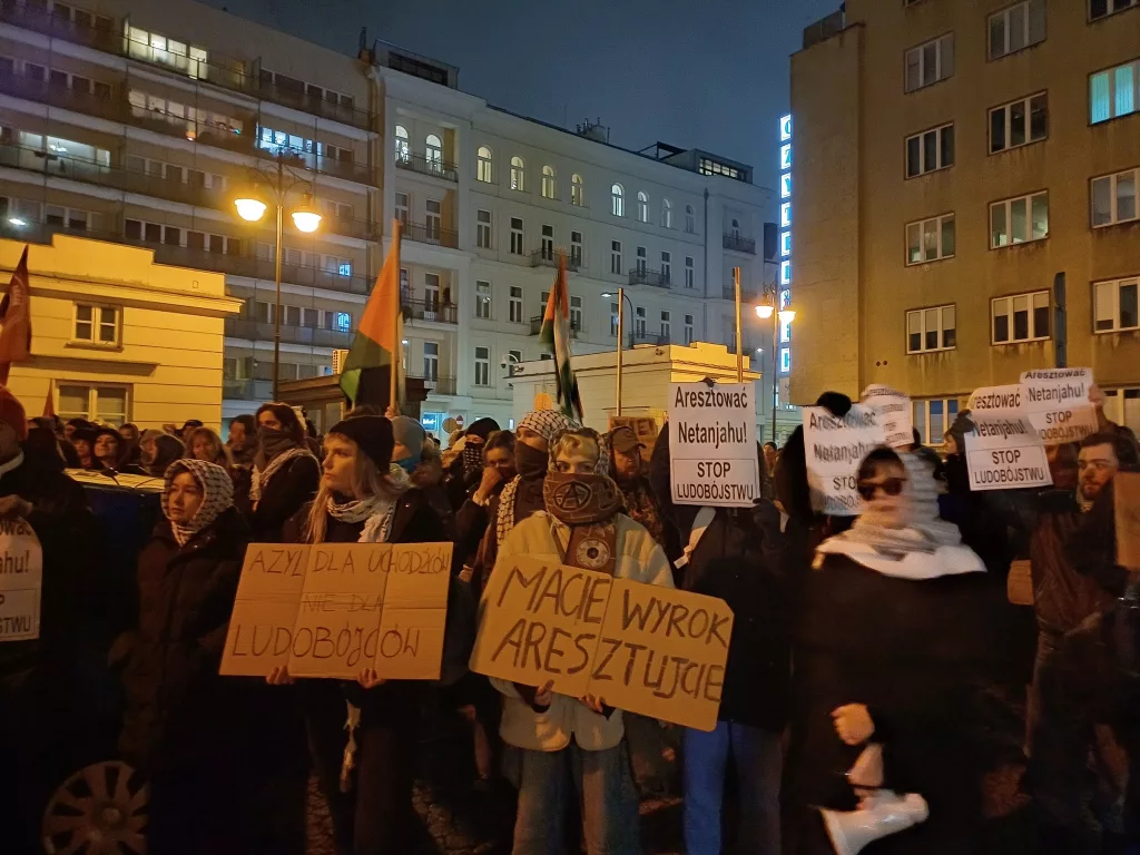 POLONYA'DA NETANYAHU PROTESTOSU: "NETANYAHU'YU TUTUKLAYIN"