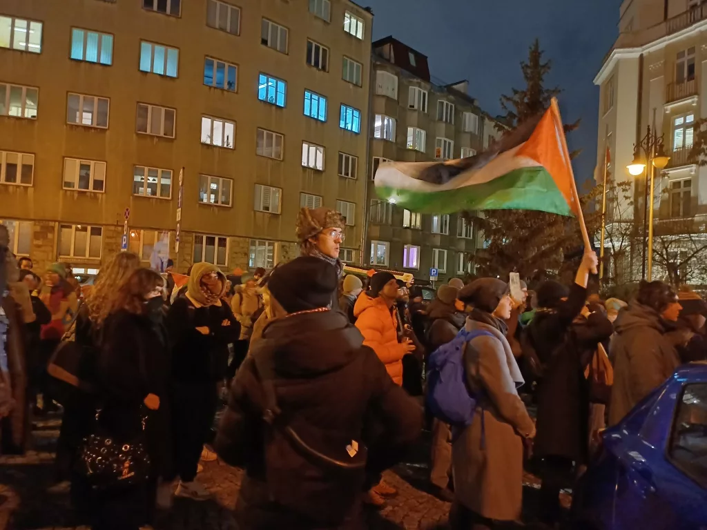 POLONYA'DA NETANYAHU PROTESTOSU: "NETANYAHU'YU TUTUKLAYIN"
