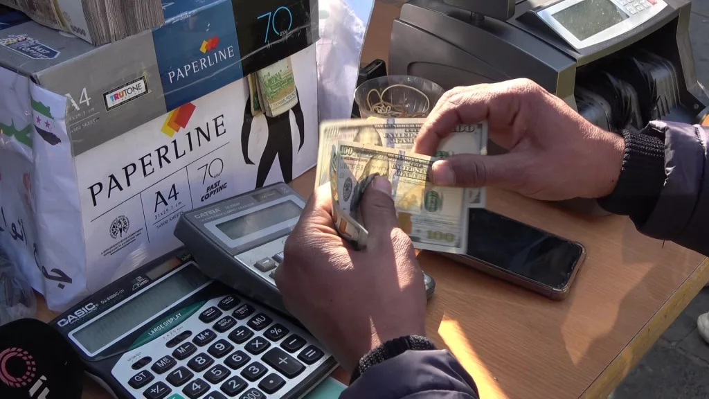 SURİYE LİRASI, DOLAR KARŞISINDA DEĞER KAZANMAYA DEVAM EDİYOR