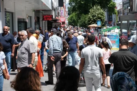 Türkiye’s Population Reaches 85.6 Million