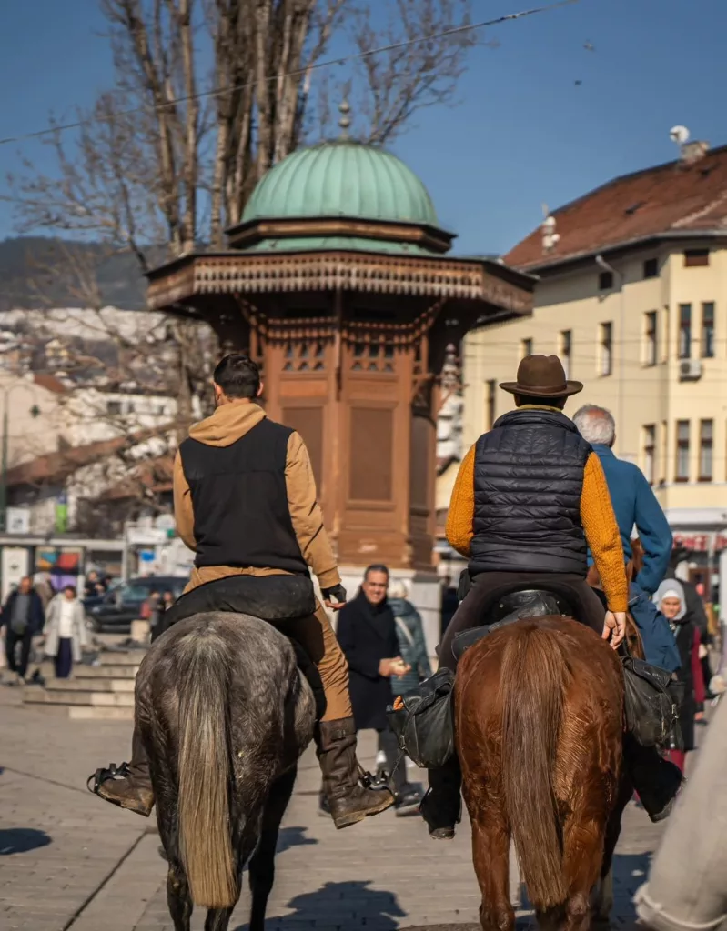 ENDÜLÜS'TEN MEKKE'YE AT ÜSTÜNDE HAC YOLCULUĞU İSPANYOL MÜSLÜMANLAR, SARAYBOSNA'YA ULAŞTI