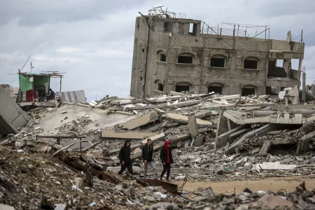 Four Gazans Die in Israeli Attack, Gazan Death Toll Exceeds 48,000