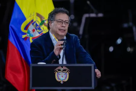 Colombian President Calls for Cabinet Resignation