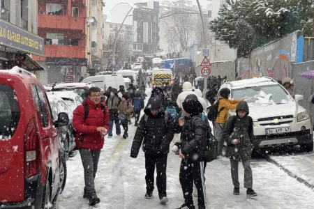 Snow Disrupts Education in Parts of Istanbul