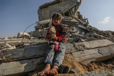Palestinian Death Toll Rises to 48,297