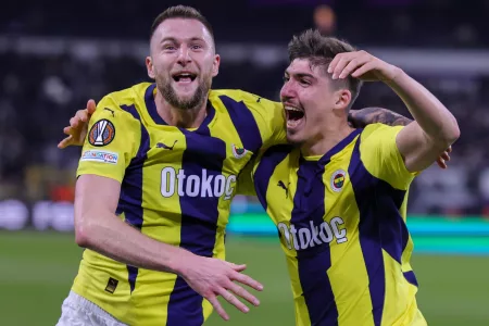 Fenerbahçe Advances to Europa League Last 16
