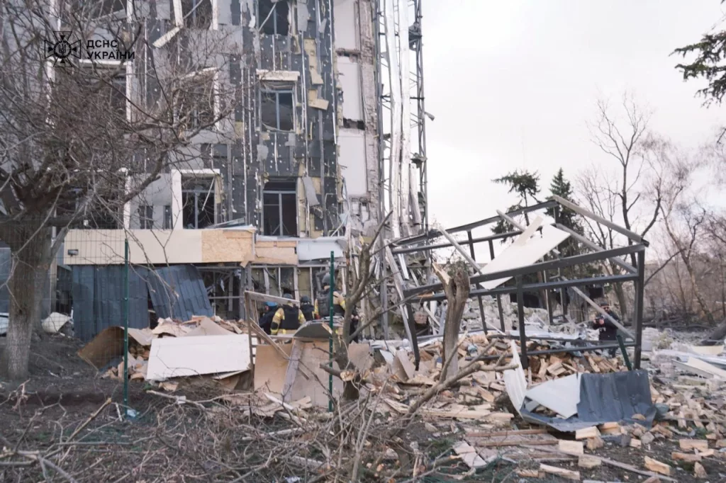 RUSYA'DAN UKRAYNA'YA FÜZE SALDIRISI: 5 ÖLÜ, 50 YARALI