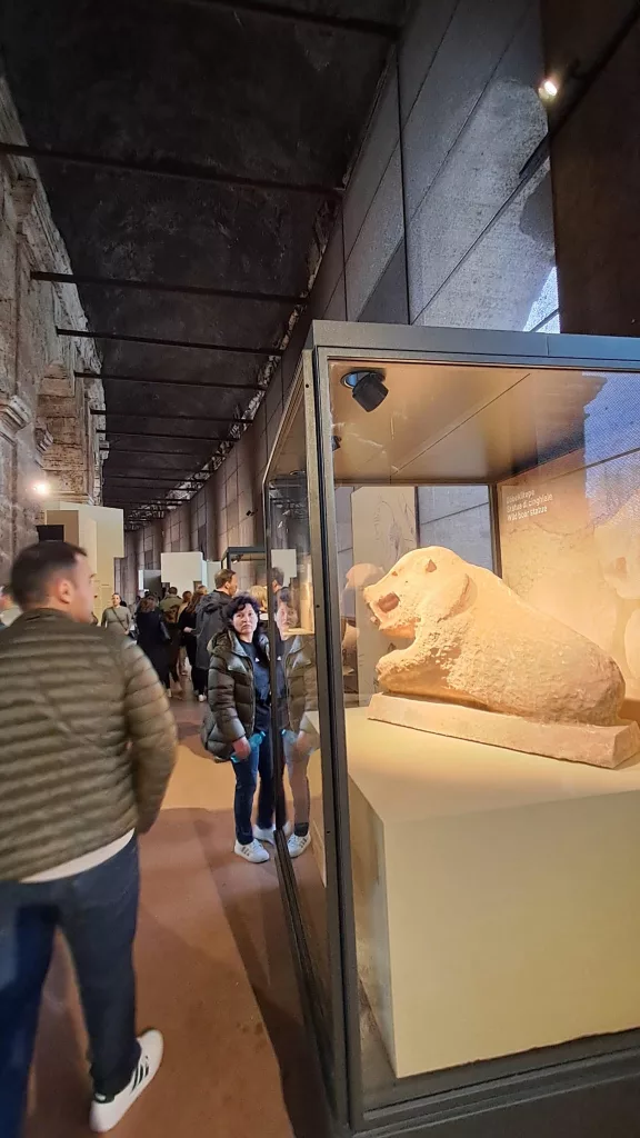 ROMA'DA "GÖBEKLİTEPE: KUTSAL BİR YERİN GİZEMİ" SERGİSİNE BÜYÜK İLGİ KÜLTÜR VE TURİZM BAKANI ERSOY: "GÖBEKLİTEPE'NİN EŞSİZ TARİHİNİ ROMA'NIN KALBİNDE YENİDEN CANLANDIRDIK"