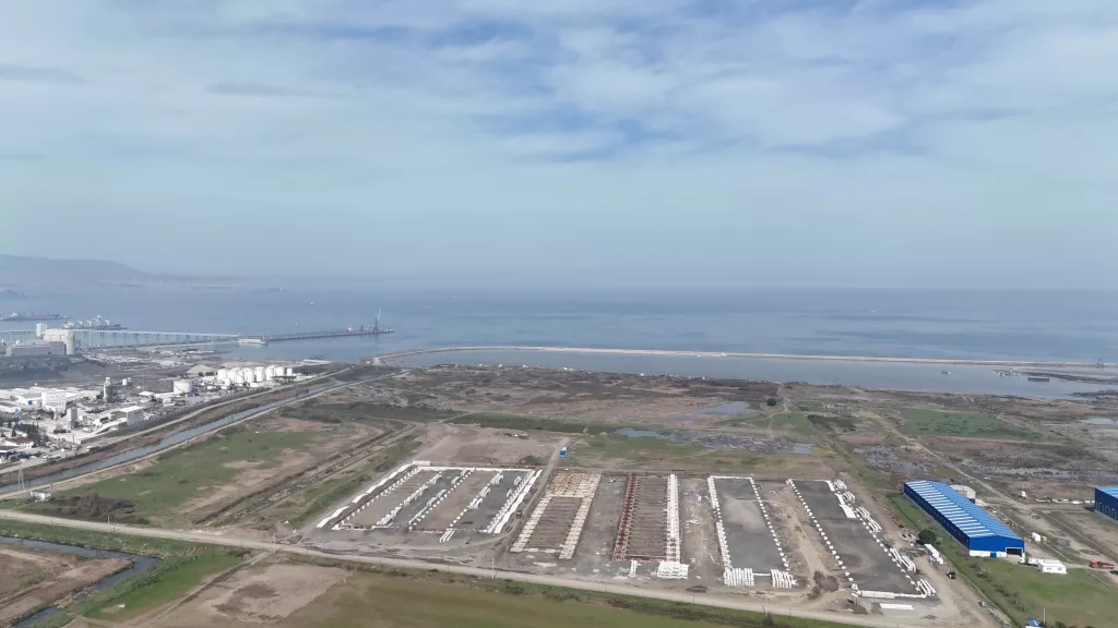 SAVUNMA VE OTOMOTİVDE YENİ MERKEZ SAMSUN: MKE VE CHERY YATIRIMLARI YERLİ VE YABANCI YATIRIMCININ YENİ GÖZDESİ SAMSUN'DA MKE VE CHERY'NİN FABRİKA ALANLARI DRONLA GÖRÜNTÜLENDİ AK PARTİ SAMSUN İL BAŞKANI MHEMET KÖSE: "CHERY 1 MİLYAR DOLAR 5 BİN İSTİHDAM, MKE 2 MİLYAR TL VE 2 BİN İSTİHDAM KAPASİTELİ YATIRIM YAPACAK"
