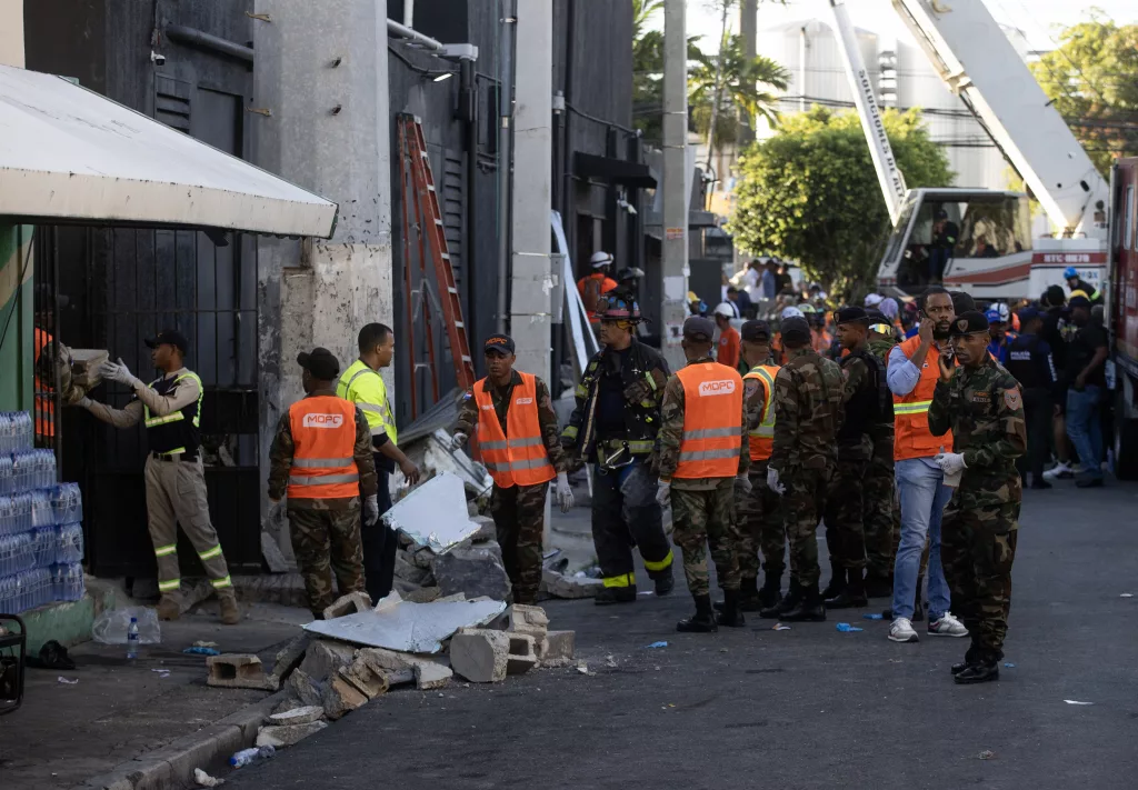 Santo Domingo Jet Set nightclub roof collapse