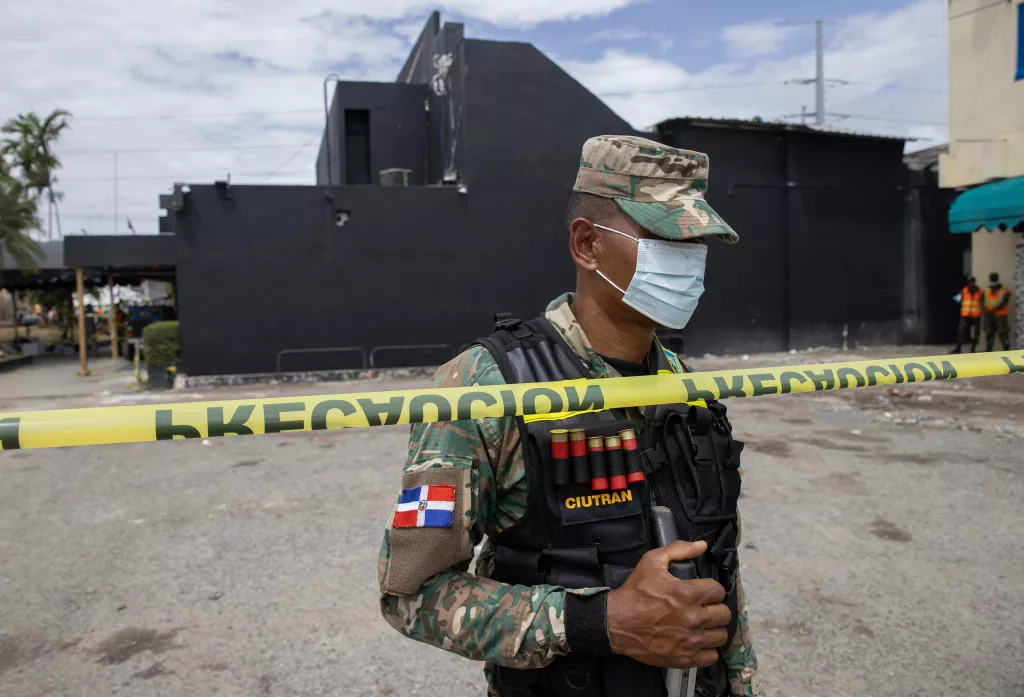 Officials respond as rescue winds down after Santo Domingo nightclub collapse