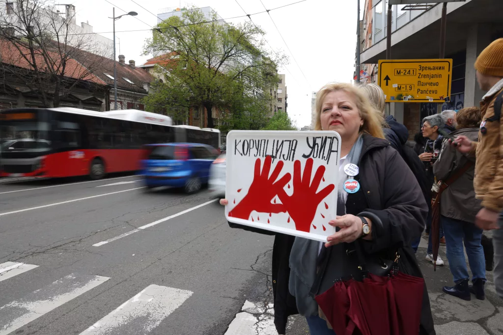 Serbian university students block the Radio Television of Serbia headquarters
