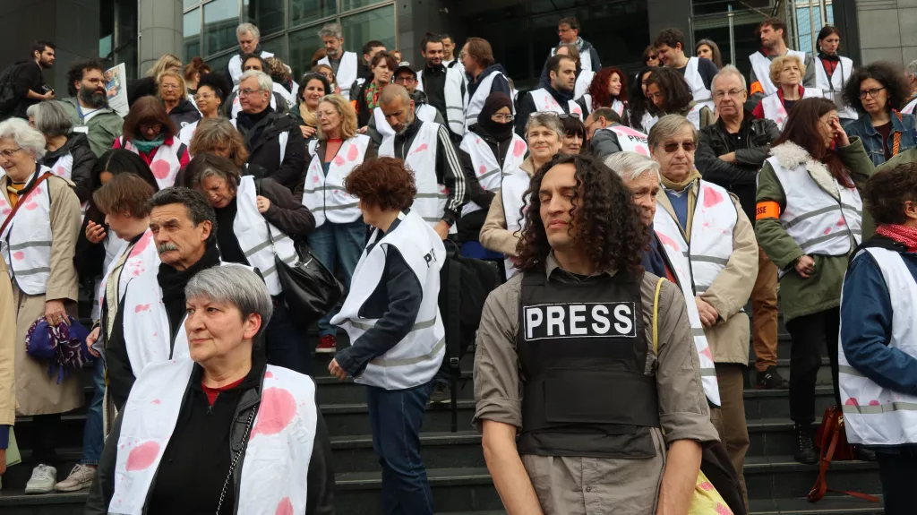 FRANSIZ GAZETECİLER, GAZZE'DE ÖLDÜRÜLEN MESLEKTAŞLARINI ANDI