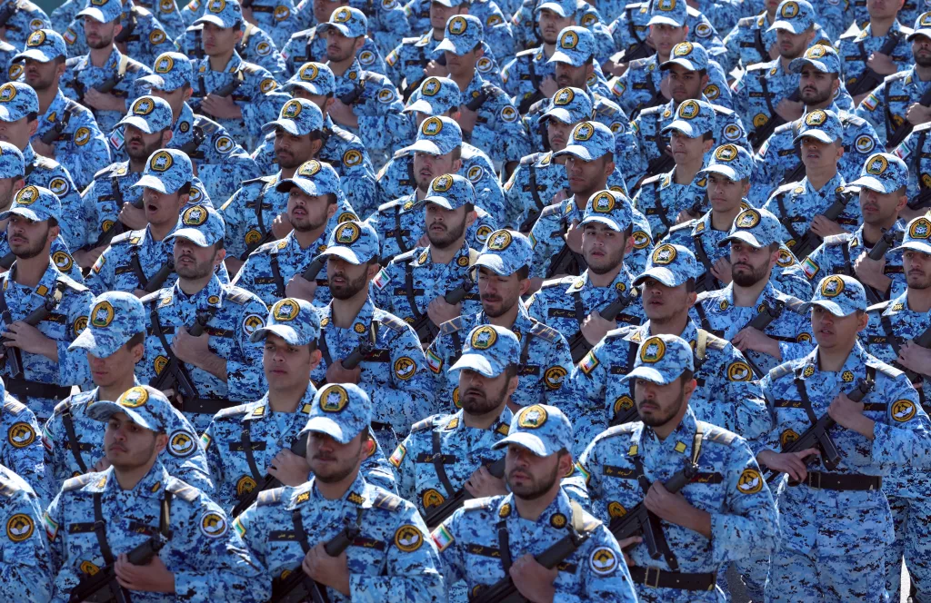 Iran holds celebrations on National Army Day