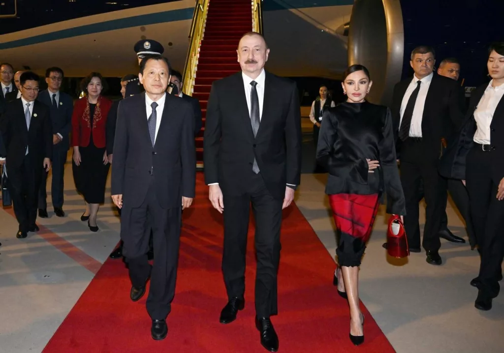 AZERBAYCAN CUMHURBAŞKANI ALİYEV ÇİN'DE