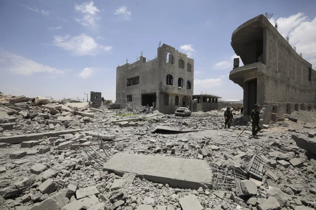 US airstrikes target neighborhoods in Sana'a