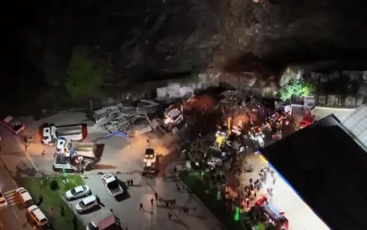 Father and Two Children Killed in Landslide in Türkiye