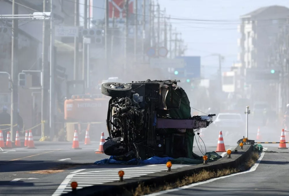 JAPONYA'DA KAMYONETİYLE ÇUKURA DÜŞEN SÜRÜCÜNÜN CANSIZ BEDENİNE 3 AY SONRA ULAŞILDI