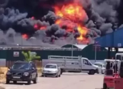 Chemical Warehouse Fire Sparks Air Warning in Spain