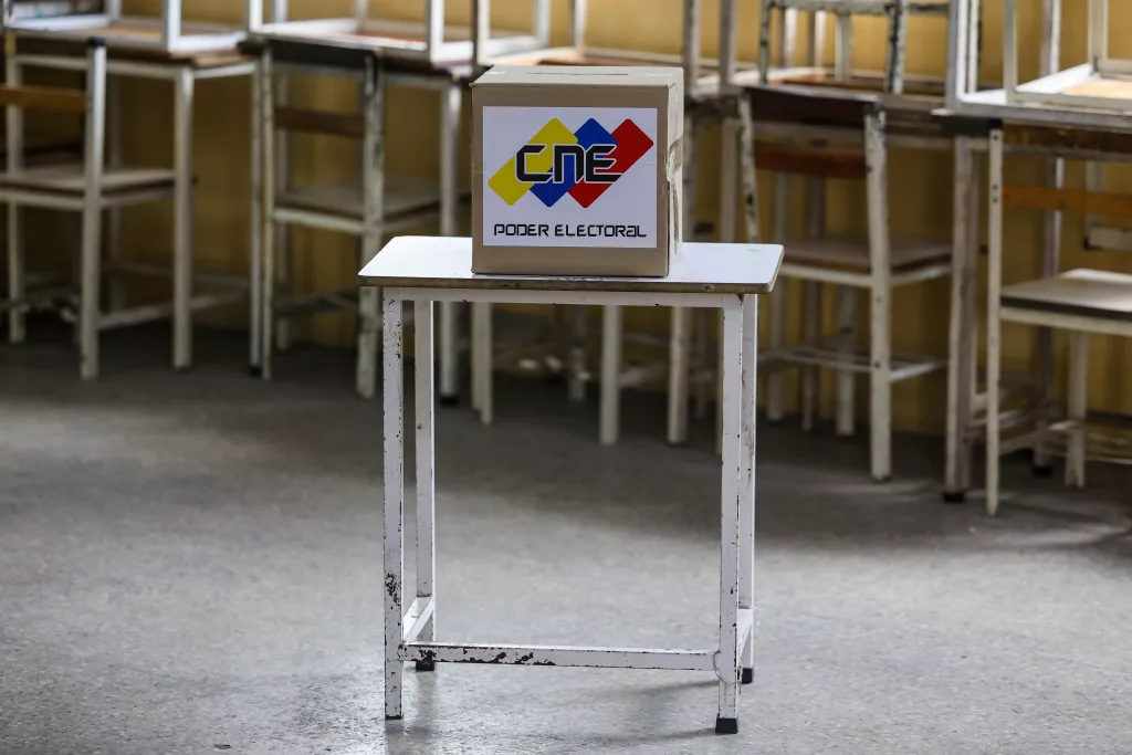 Venezuelans vote in regional and legislative elections with faster process and shorter lines
