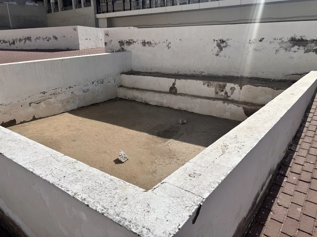 MÜMİNLER CENNETÜ'L MUALLA'YA KOŞUYOR PEYGAMBER EFENDİMİZİN AKRABA VE ARKADAŞLARININ MEDFUN BULUNDUĞU MEKKE-İ MÜKERREME'NİN EN ESKİ VE EN BÜYÜK KABRİSTANINA HACI ADAYLARI ZİYARETTE BULUNUYOR EFENDİMİZİN DEDESİ ABDÜLMUTTALİP, OĞULLARI ABDULLAH VE KASIM, HANIMI HATİCE ANNEMİZ VE ÇOK SAYIDA ASHABI KİRAM BU KABRİSTANDA YATIYOR